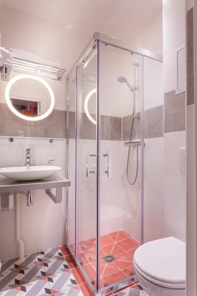 Hotel Jenner Париж Экстерьер фото