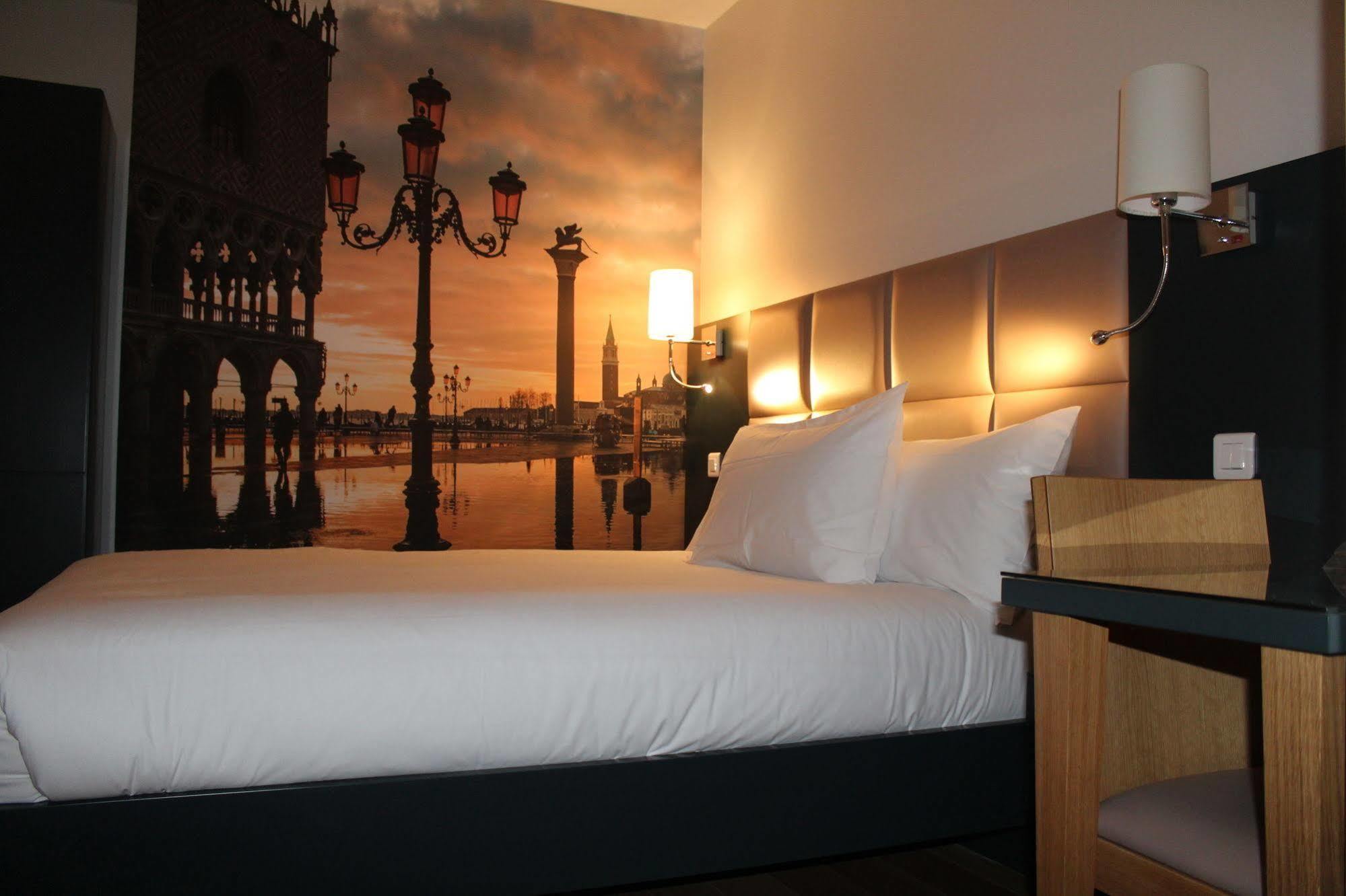 Hotel Jenner Париж Экстерьер фото